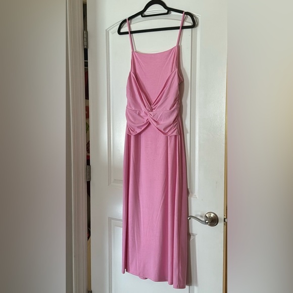 BCBGeneration Knot Front Dress - Picture 4 of 9